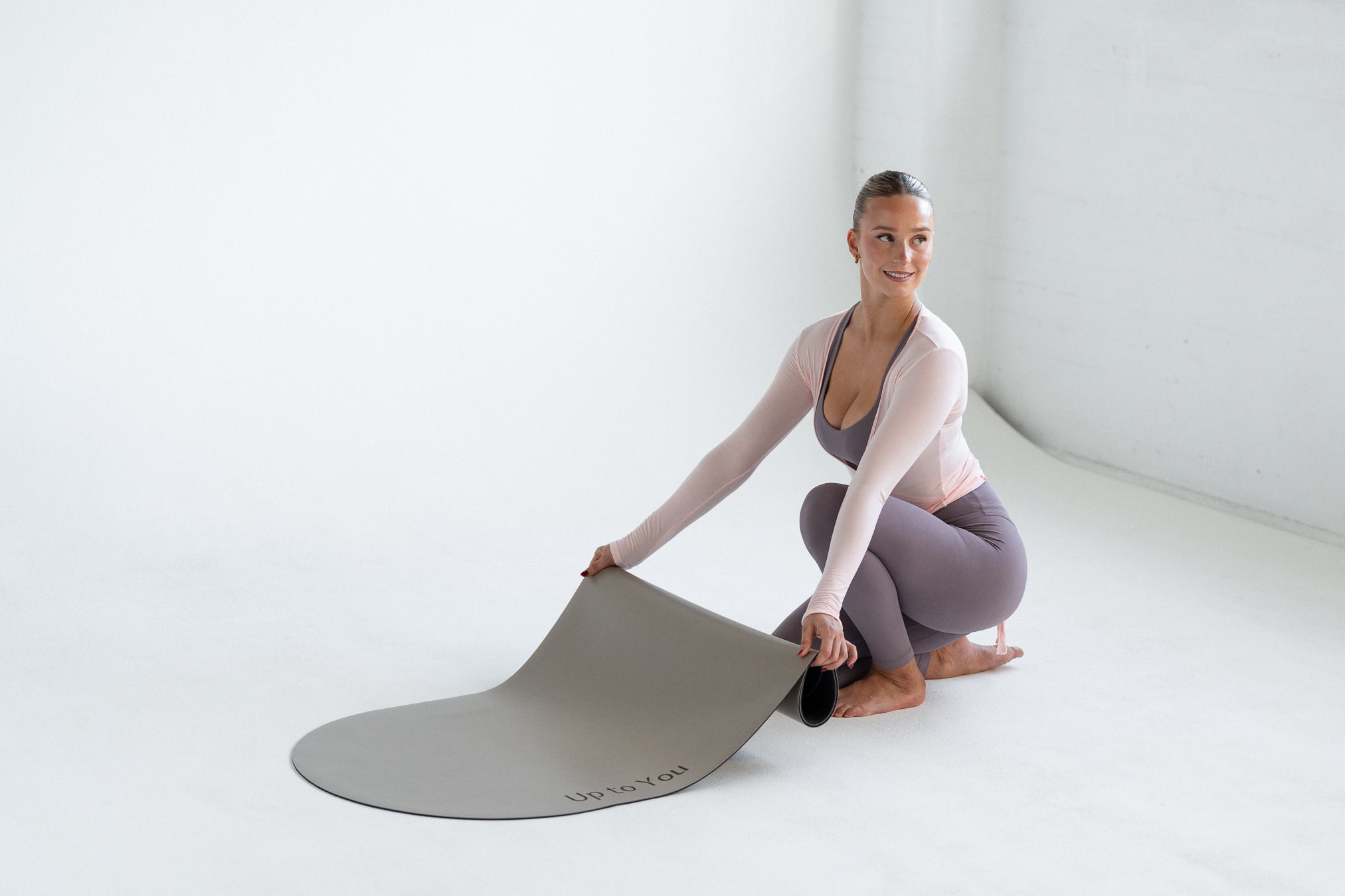 Signature Studio Mat in Milk Tea